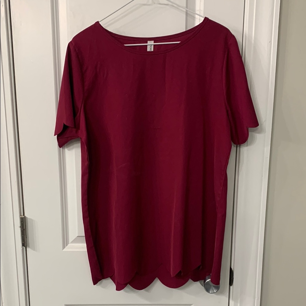 Women's Burgundy Top